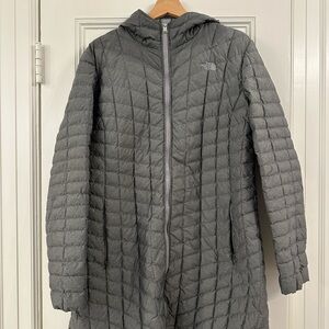The North Face Women's Charcoal Puffer Jacket